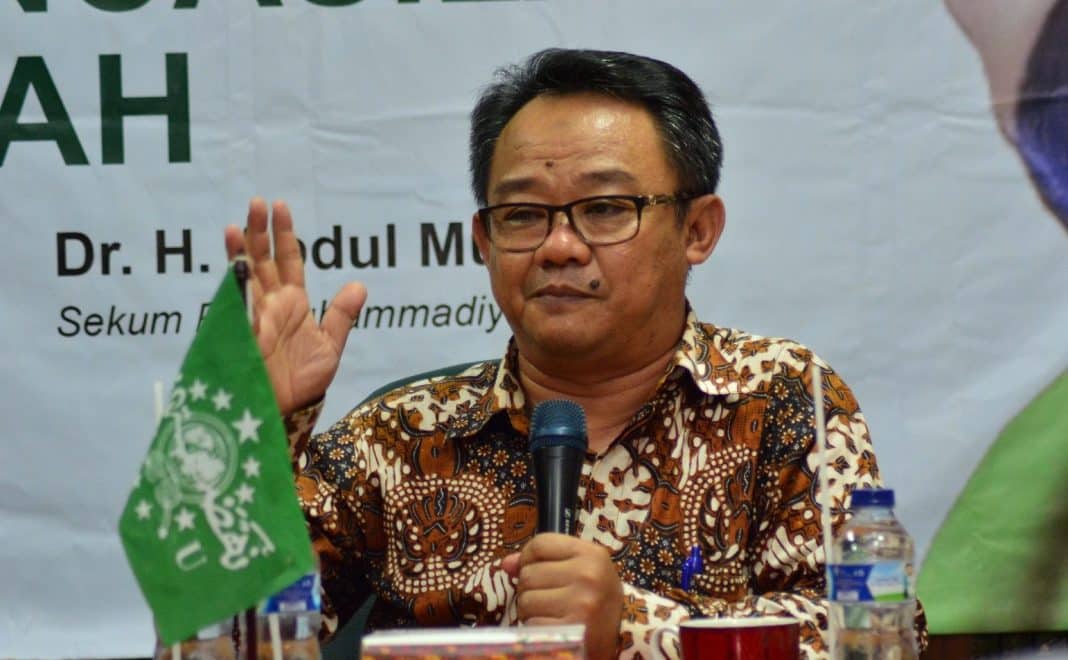 Terkait wacana penundaan pemilu atau perpanjangan masa jabatan Presiden, Sekretaris Umum Muhammadiyah, Abdul Mu'ti, minta elit politik bersikap arif dan bijaksana.