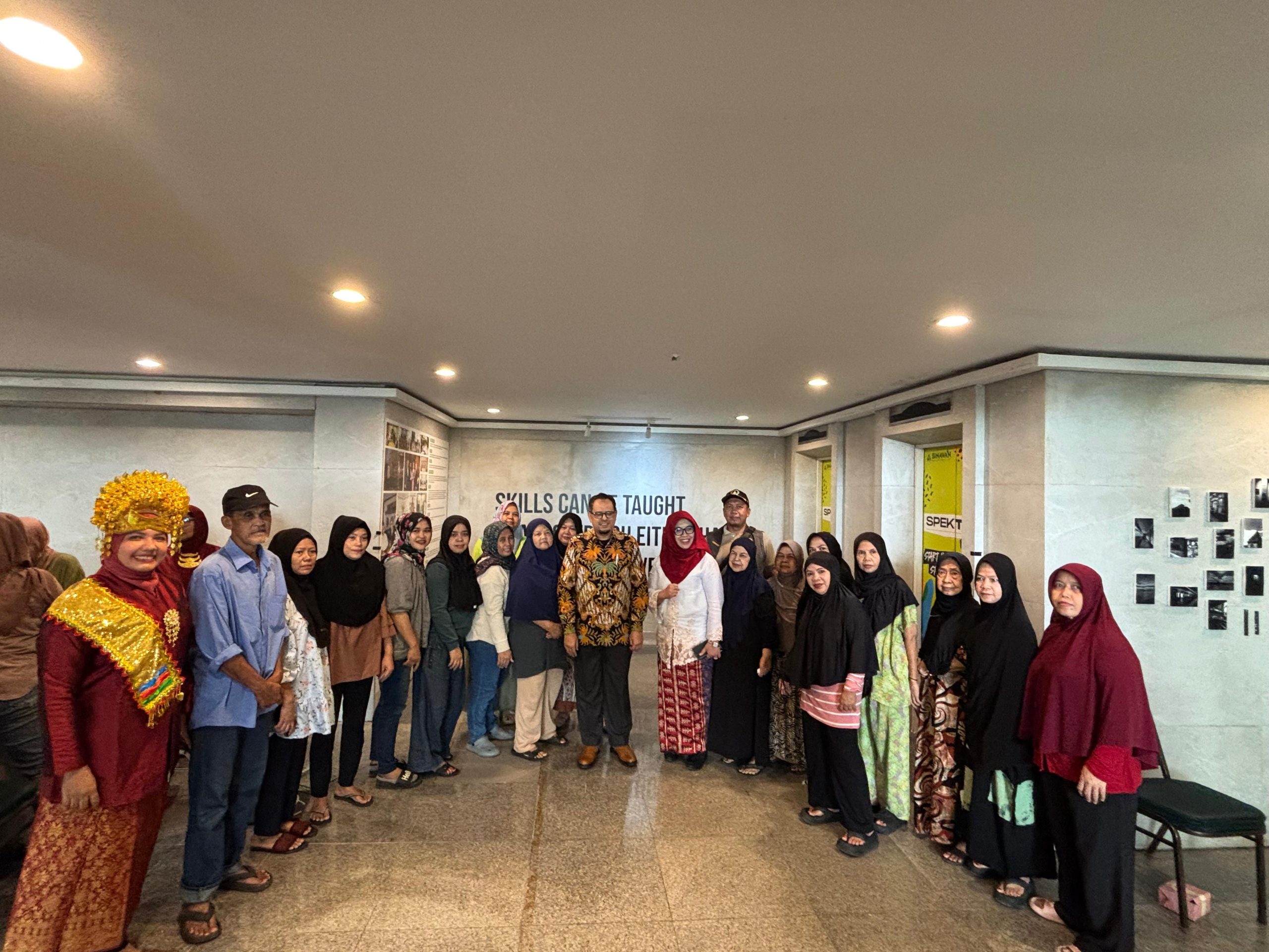 Bakti sosial Universitas Binawan, Jakarta.