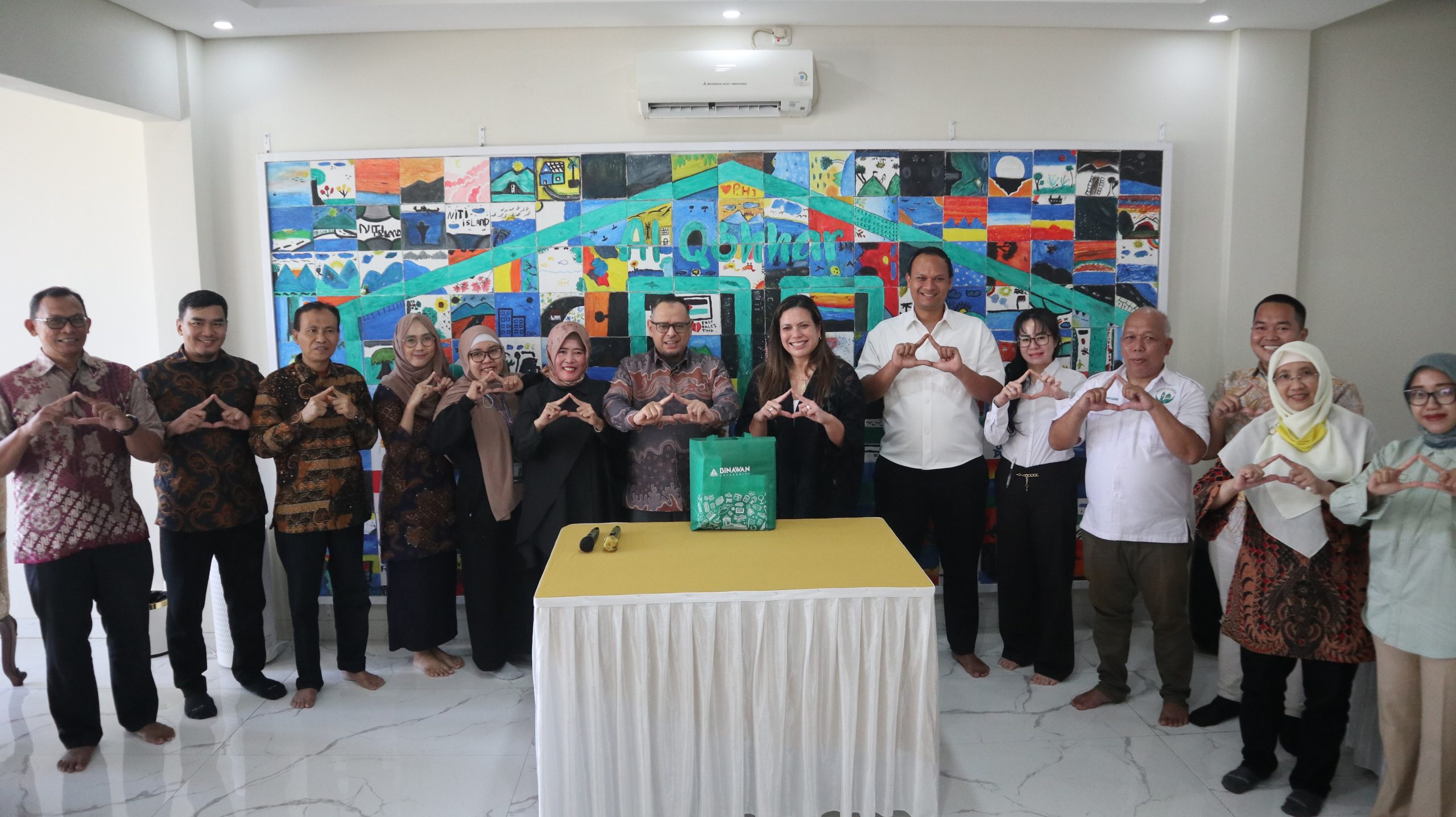 Penandatanganan MoU Universitas Binawan dan Yayasan Al-Qohhar