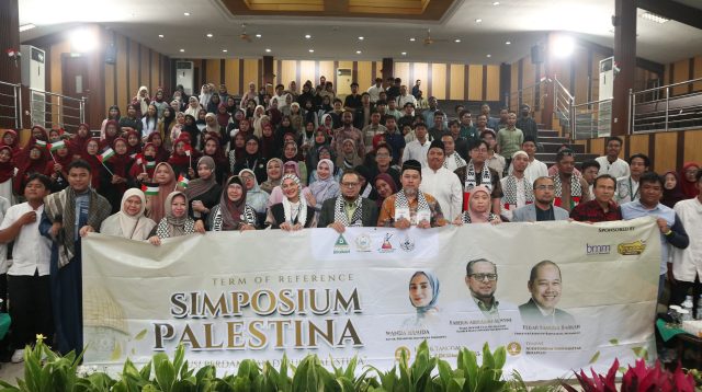 Peserta simposium Palestina Universitas Binawan