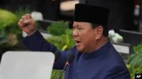 Presiden Prabowo Subianto menyampaikan sambutan dalam salah satu acara - Foto AP